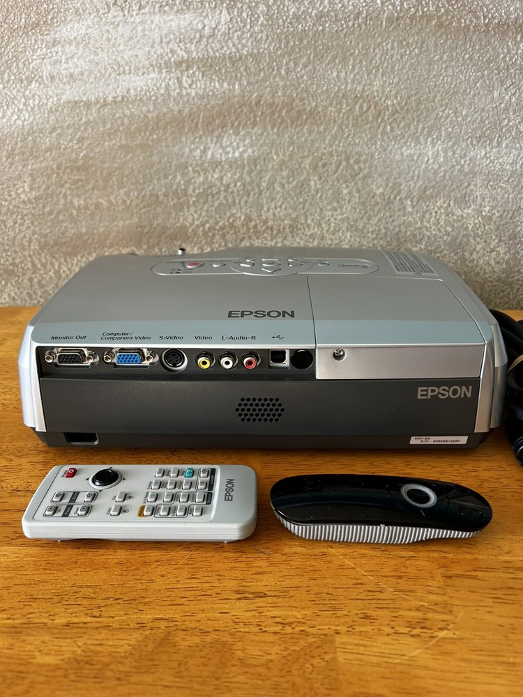 LCD Projector Epson EMP-S3 with Soft Case, Remote & Laser Pointer Tested