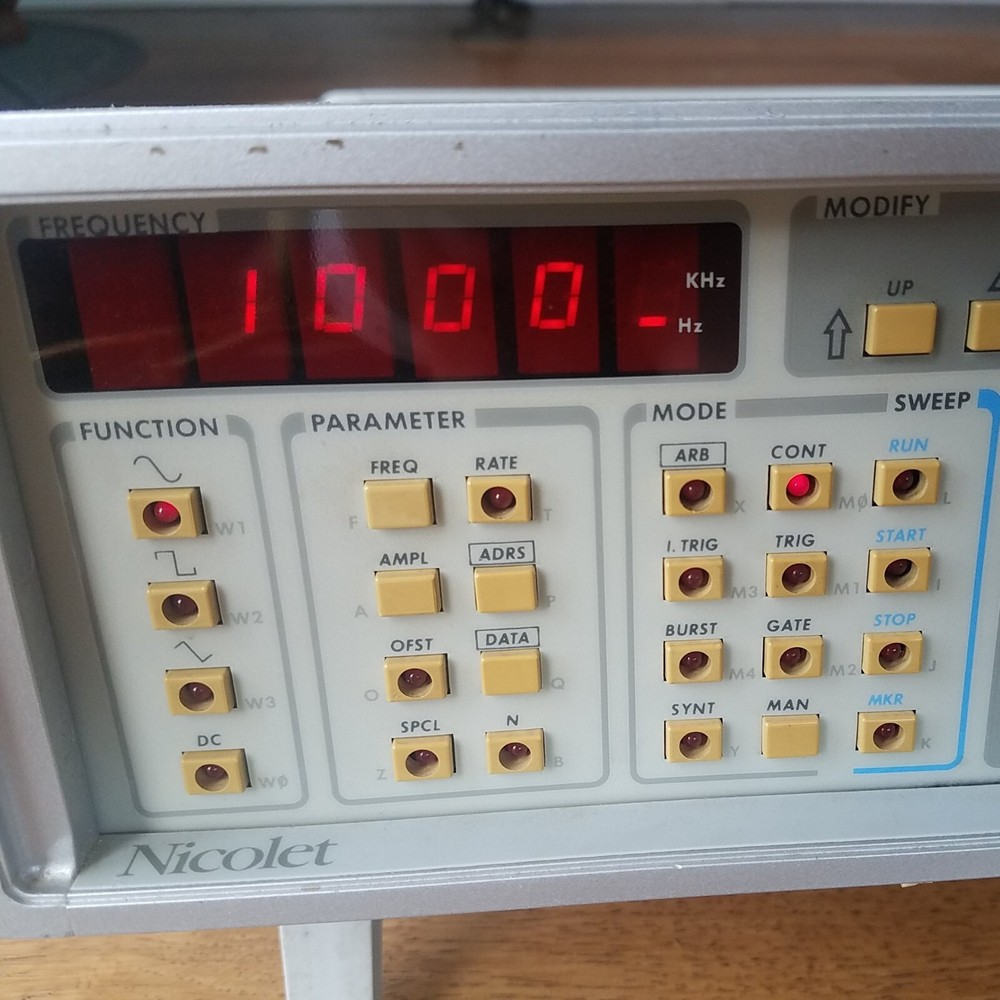 Nicolet Model 42 Programmable Function Generator