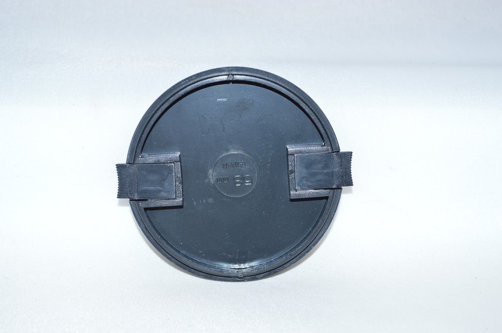 Generic 58 mm Plastic Tab Lock Front Lens Cap (LC-108)