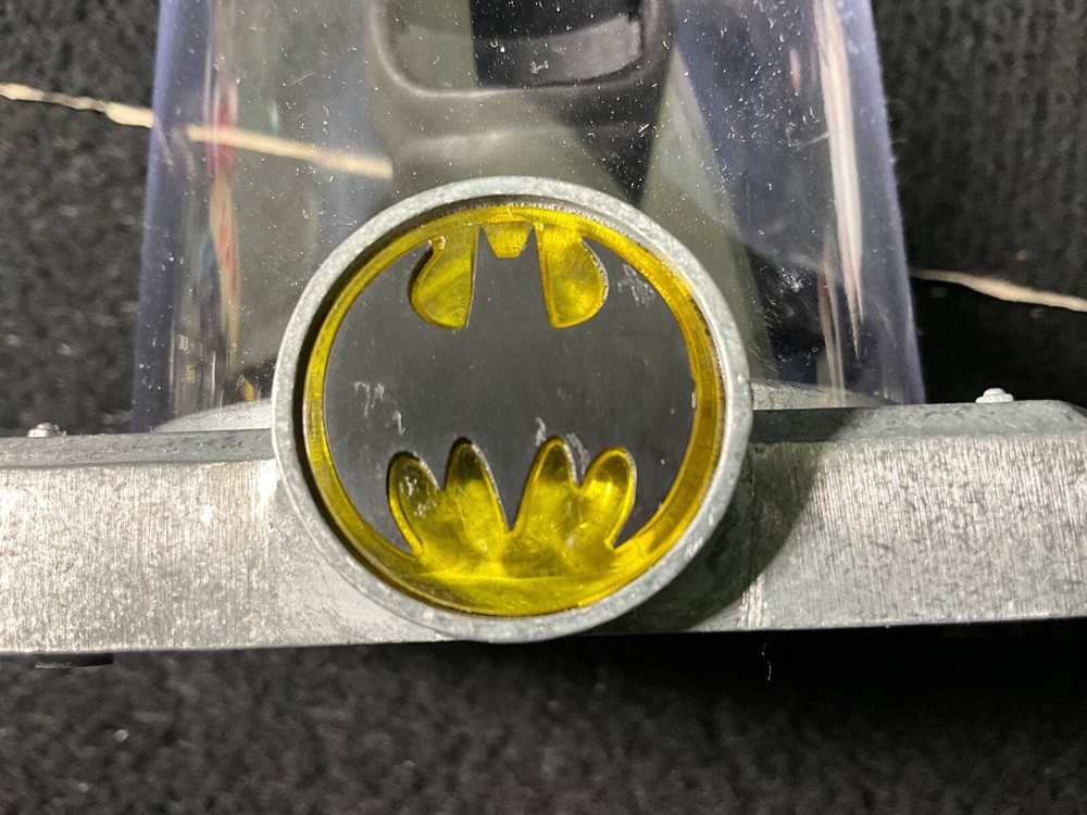 MINI LIGHT EYES BATMAN COWL IN DOME