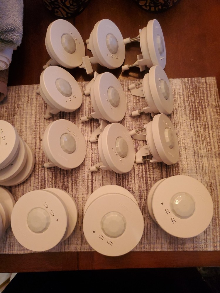 LUTRON LRF2-OCR2B-P-WH 120V Wireless Ceiling Sensor - White