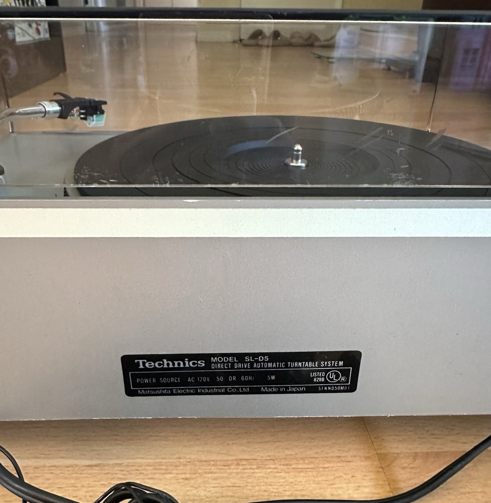 Technics SL-D5 Fully Automatic Direct Drive Turntable Serviced ATVM95E
