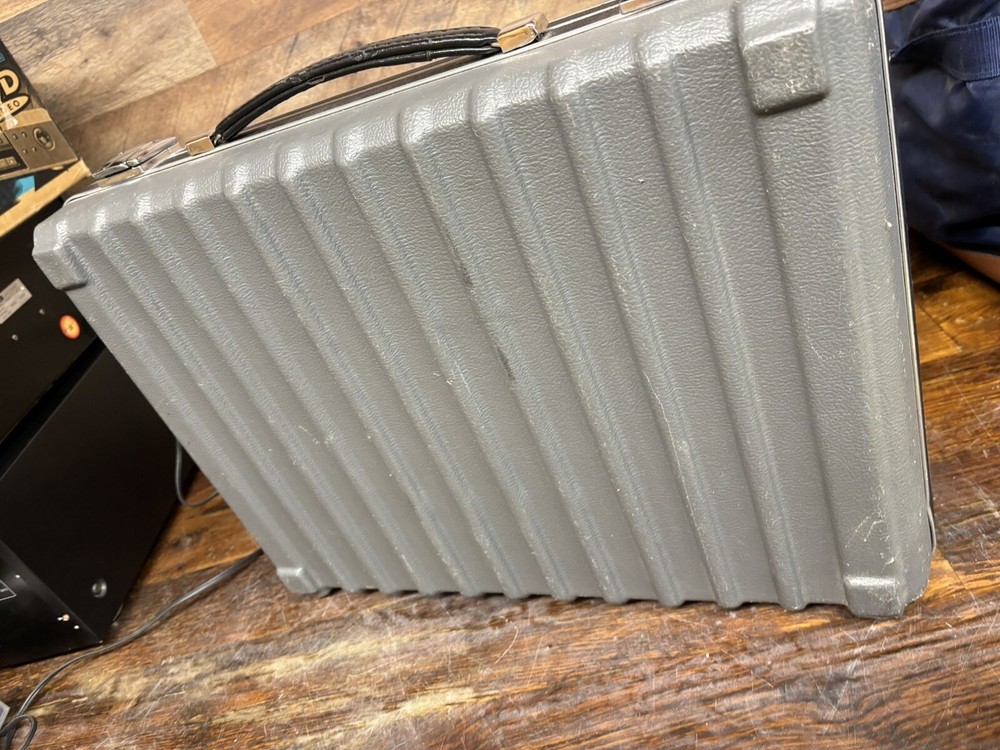 Sharp Computer Projection Panel QA-75 w Remote hard case, cables, manual & power