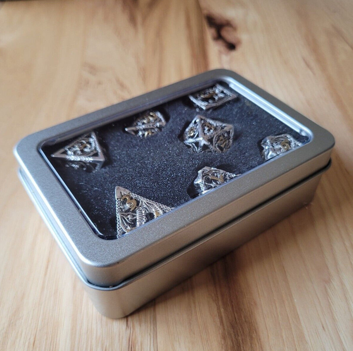 Hollow Metal Dice Set with Box, 7-Piece DND Gaming Dice for RPGs