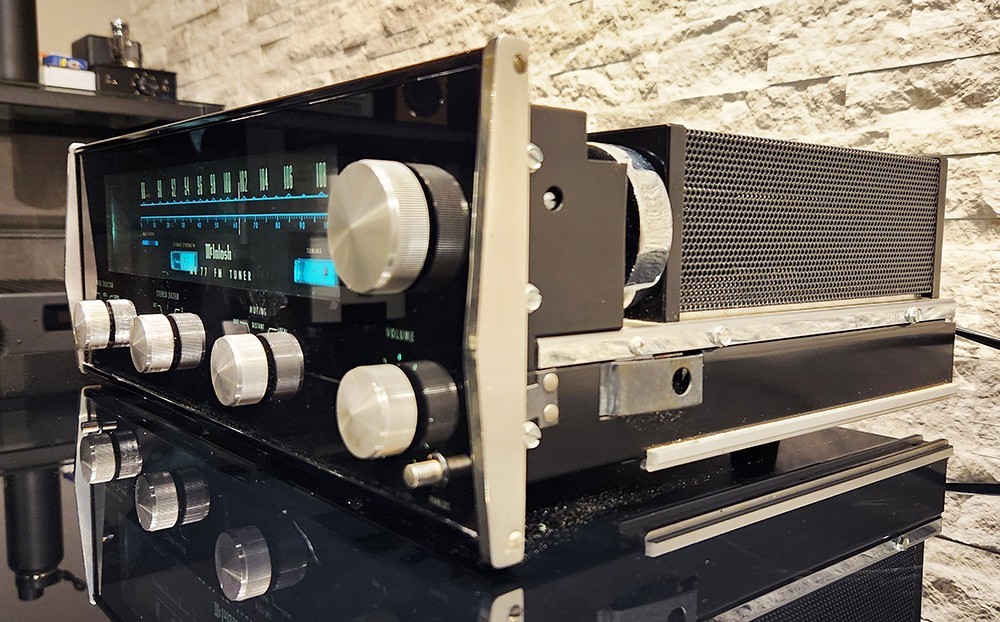 McIntosh MR-77 Precision Solid State FM Stereo Tuner