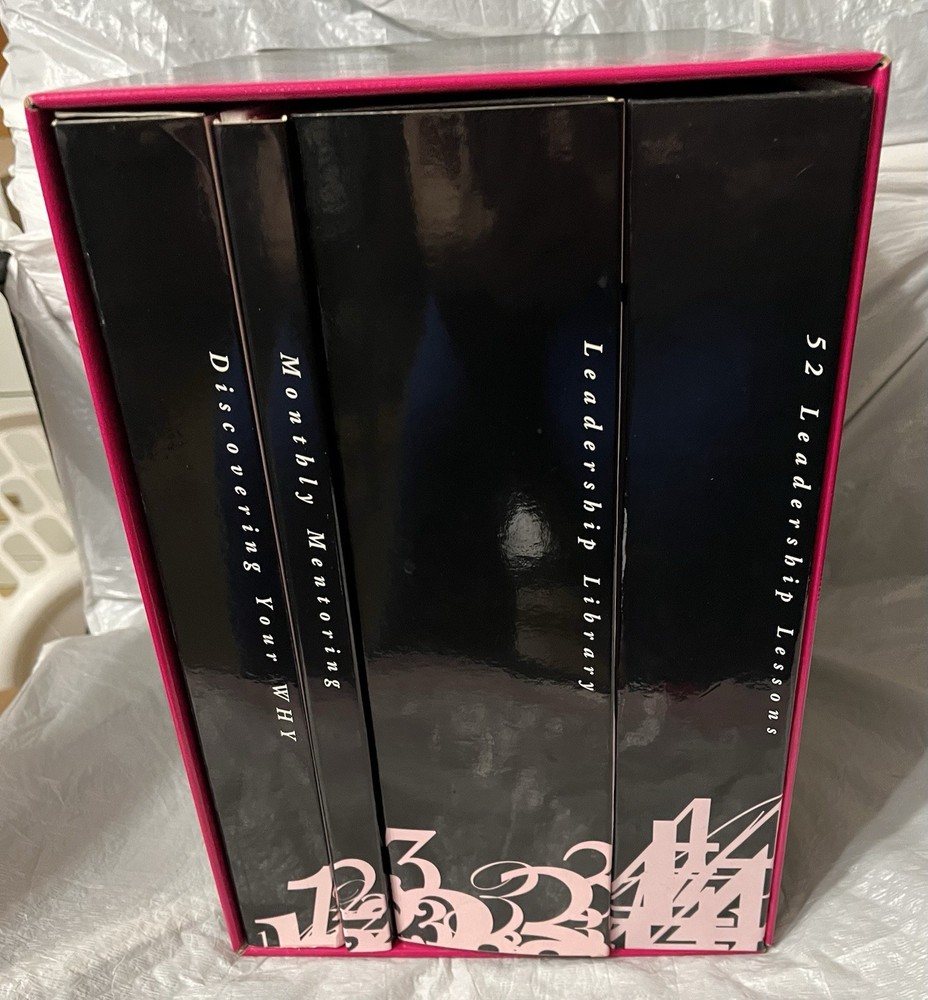 Leadership Essentials 4 Box Set By John Maxwell *See Desc.