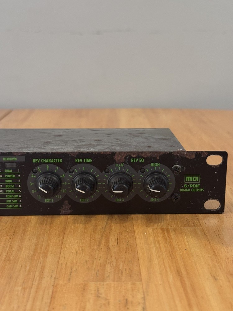 Zoom RFX-2000 Digital Reverb Multi-Effects Processor Rack Mounted Fully Working