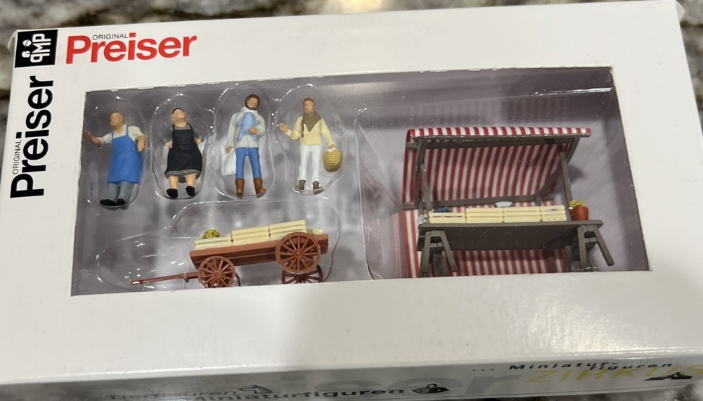 Preiser HO #10053 Vendors - Fruit & Vegetable Stalls