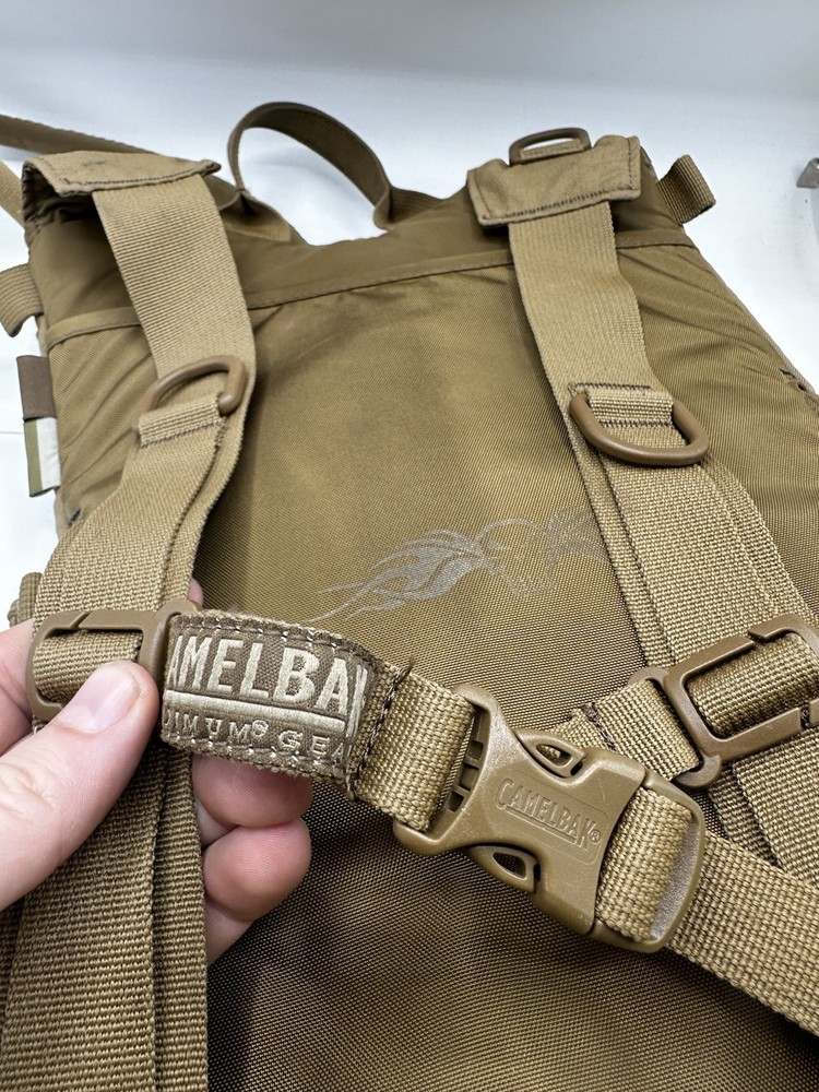 CamelBak Ambush 100oz 3L Mil Spec Hydration Pack Coyote Tan Includes Bladder EUC
