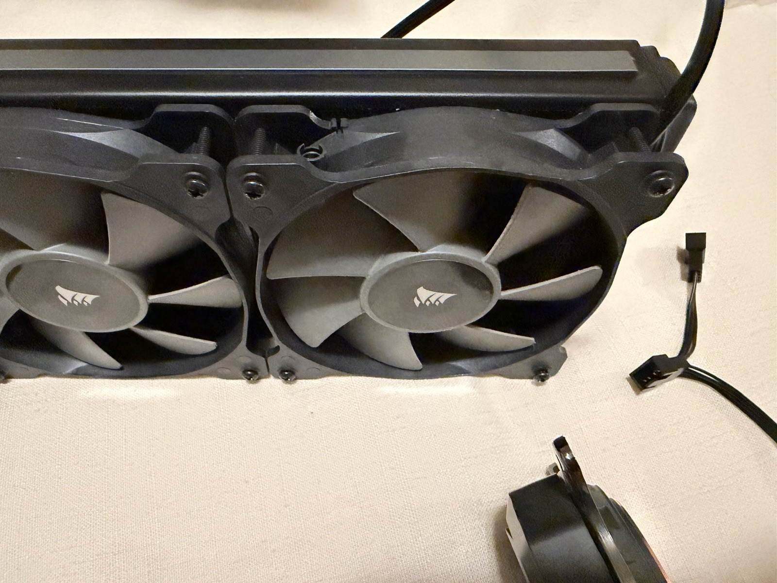Corsair CW-9060025-WW Hydro Series H100i v2 Liquid Cooler