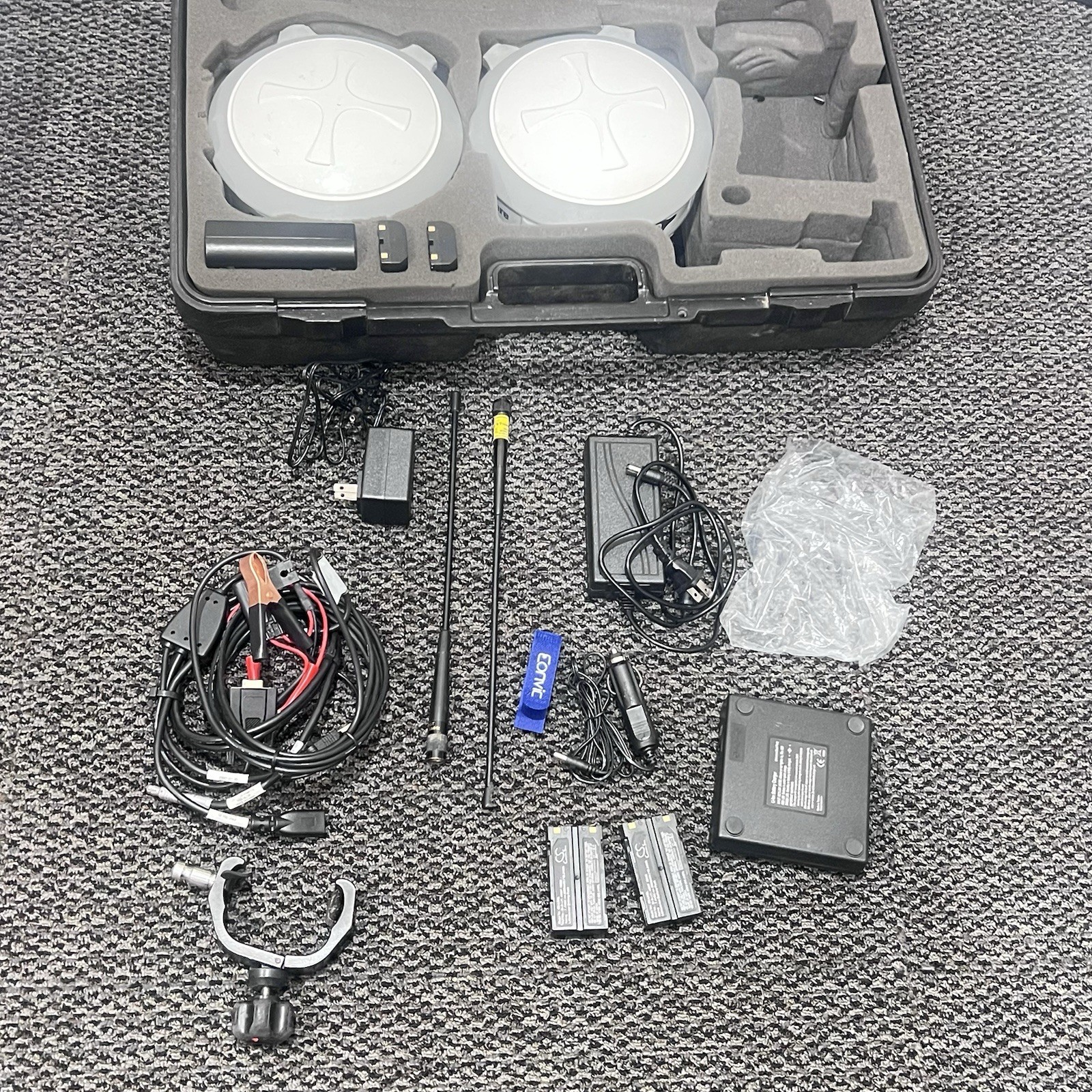 Carlson Hemisphere GPS Rovers S320 Antenna Land Surveying Blue Tooth 400 MHz