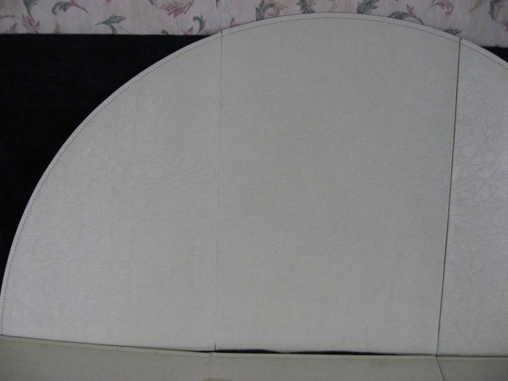 Broyhill Brasilia Round Dining Table Protector Pad