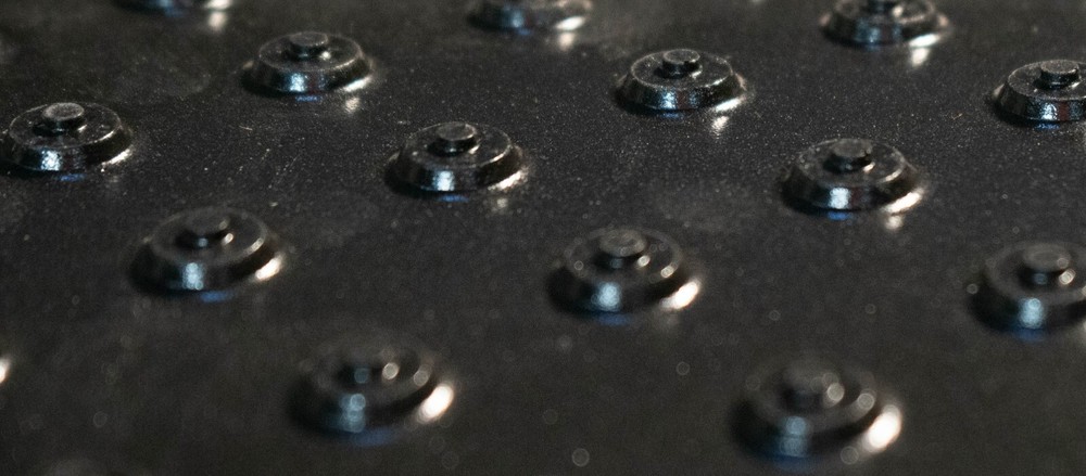 Tundra Grip Low Pro 12x24