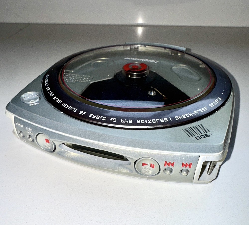 Pioneer Loopmaster Silver portable cd player fully working discman loop master