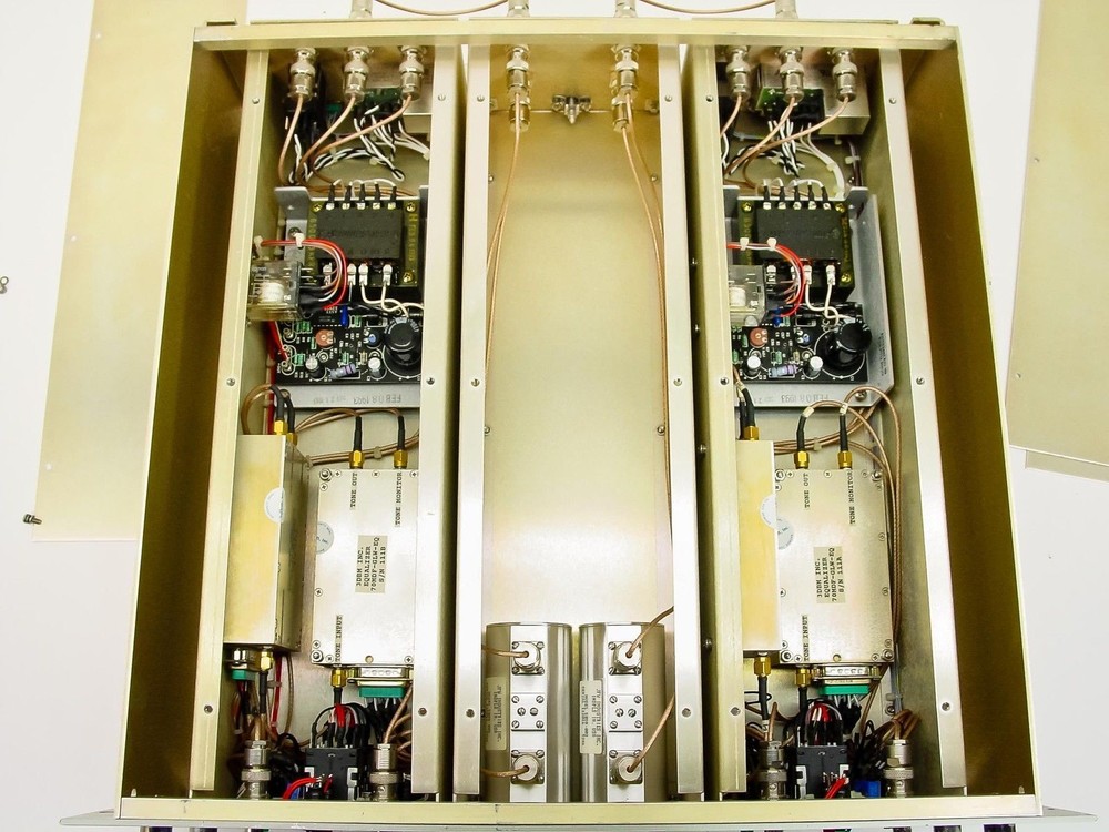 3dbm 70MDF-DAT-GLW Dual-Channel RF Satcom Signal Modulator - 19" Chassis