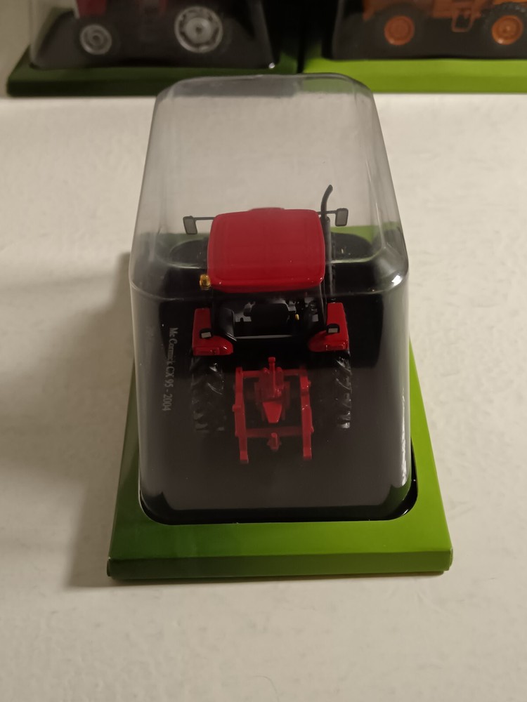 Hachette TRACTORS Model Farming Vehicles boxed