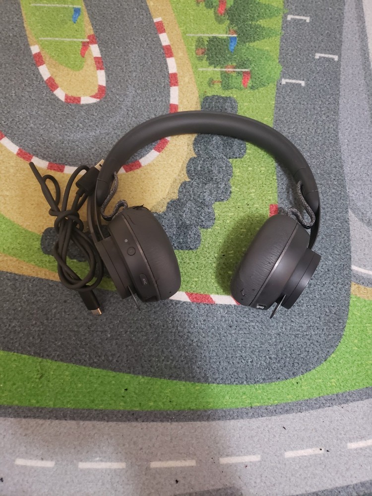 Logitech Zone Wireless UC Bluetooth Headset - Graphite 881-000373