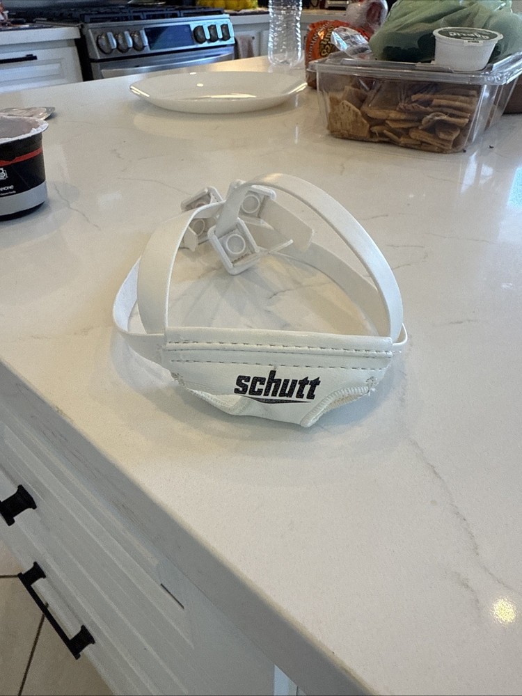 SCHUTT 4 POINT DEEP CUP CHIN STRAP (SOFT)