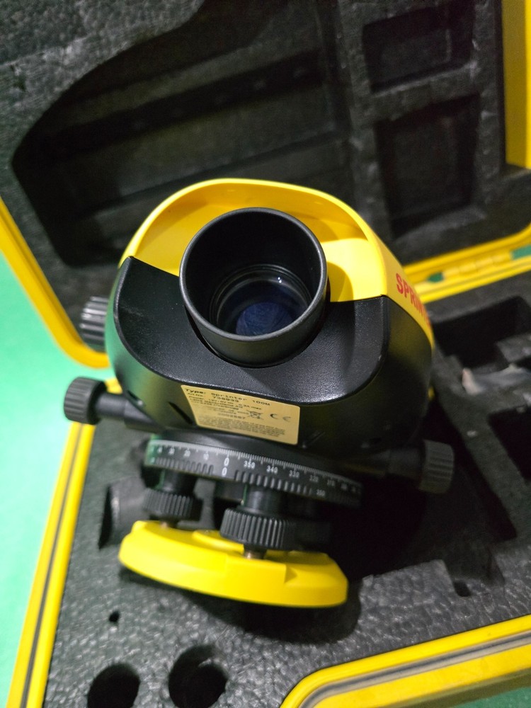 Leica Sprinter 100M Digital Level