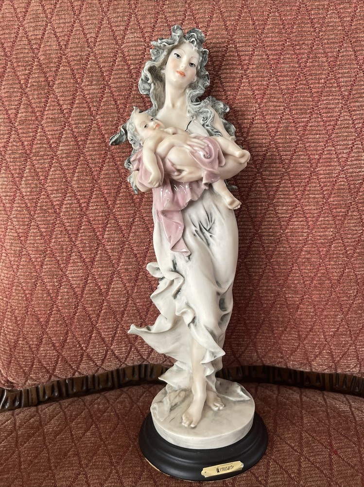Lladro Figurine