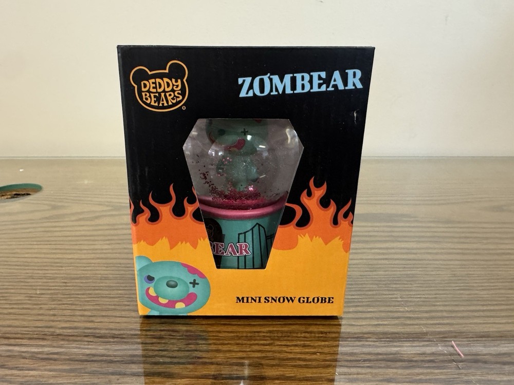 Deddy Bears Zombiebear Mini Snow Globe