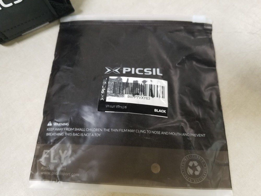 PICSIL Wrist Support for Cross Training, Wrist Support with Thumb Grip-BLACK