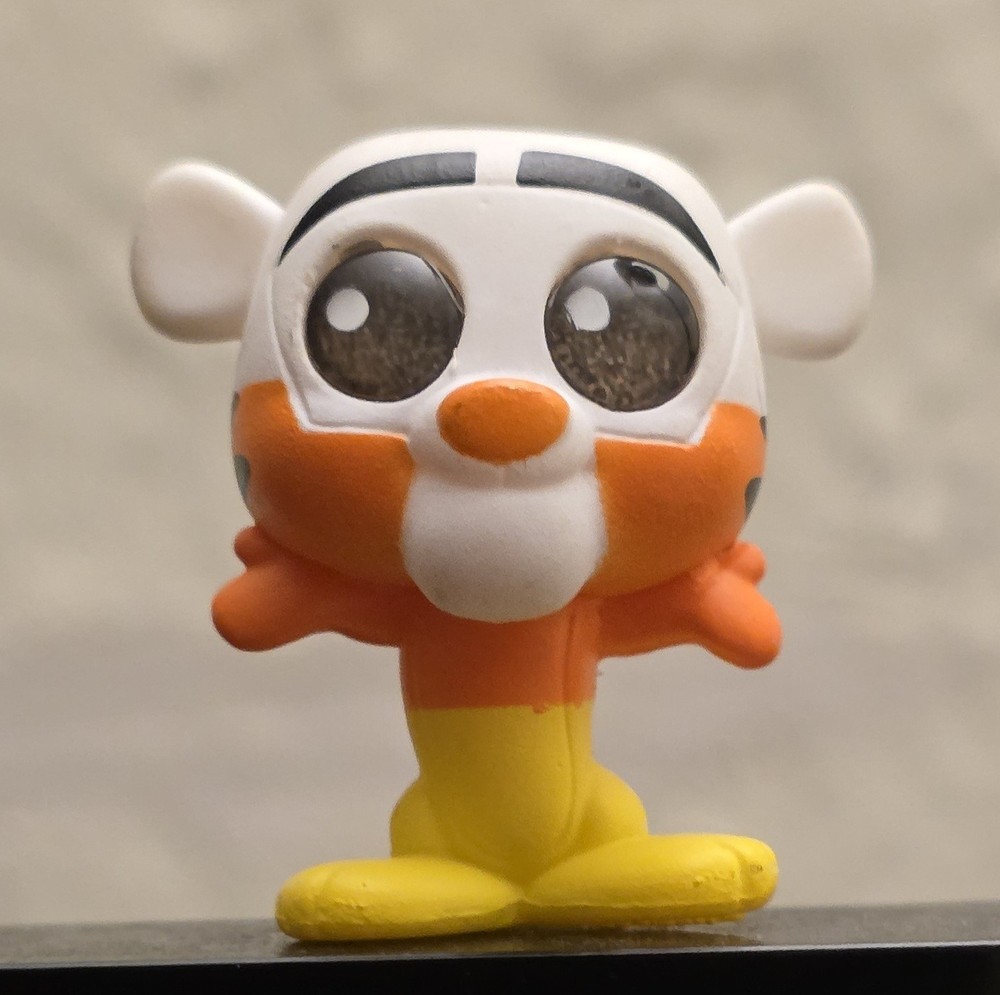 Candy Corn Tigger Haunted Halloween Disney Doorables