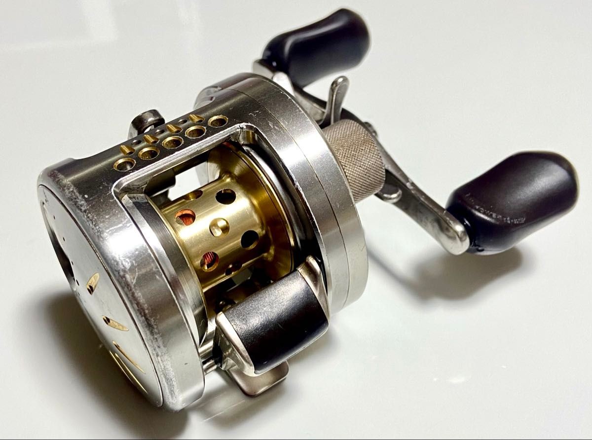 Shimano 20 Calcutta Conquest DC 200 Right Hand Baitcast Reel Saltwater Mint