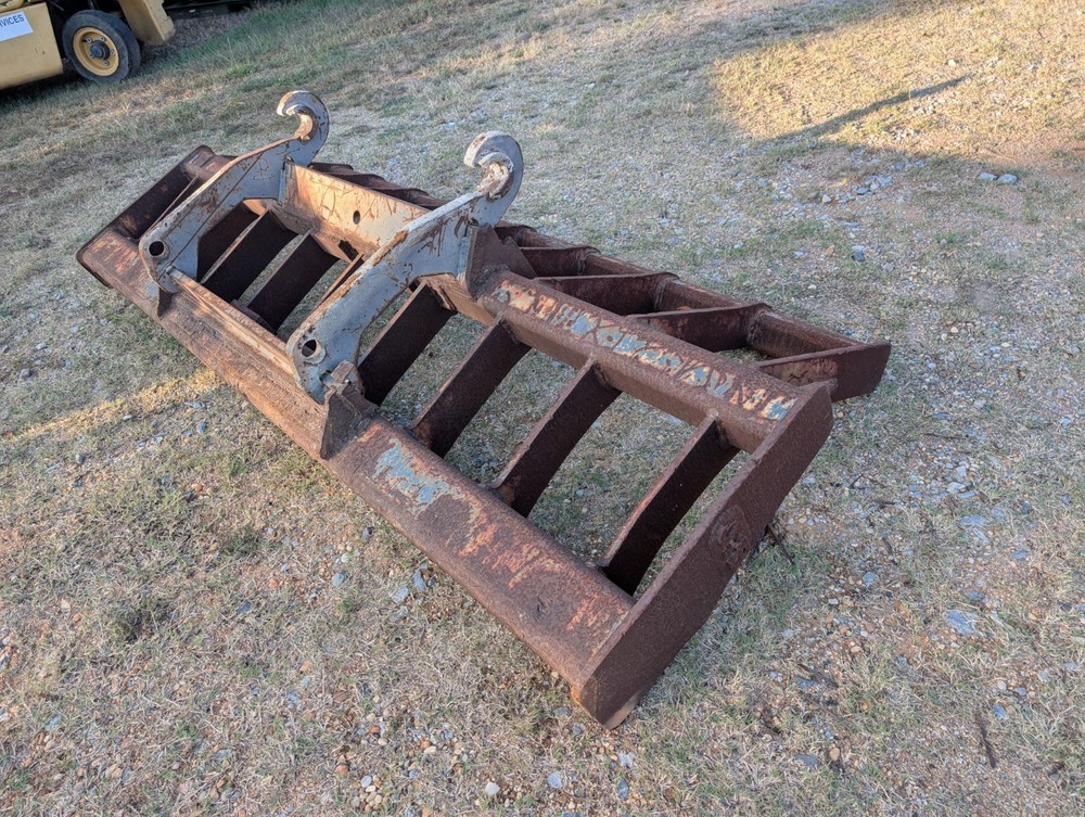 10ft Loader Rake for Volvo / Deere Hi-Vis Coupler - Read