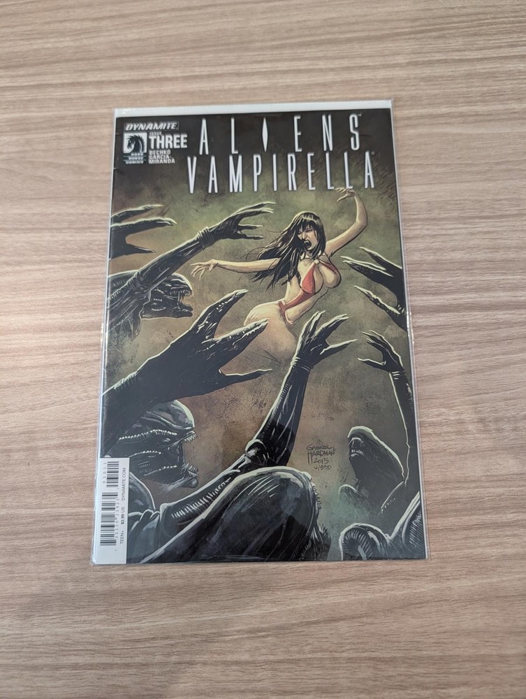 Aliens / Vampirella