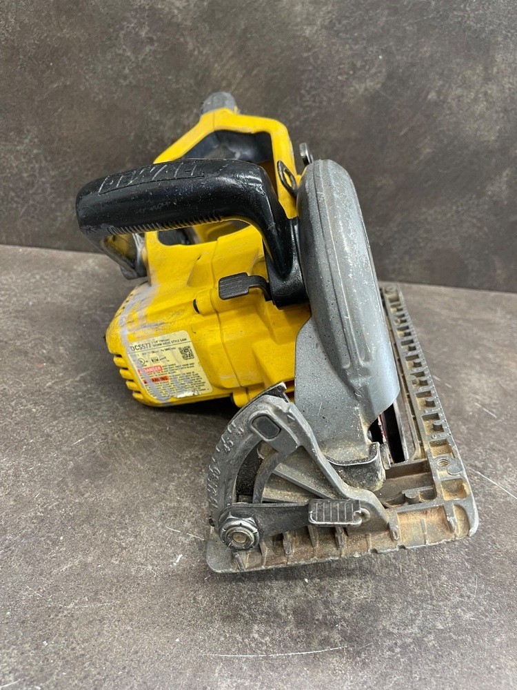 Dewalt Worm Drive Style Circular Saw DCS577