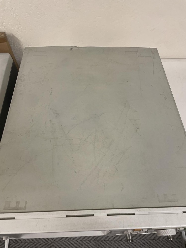 HP 8714ET RF NETWORK ANALYZER 300 kHz - 3000 MHz, OPT 100