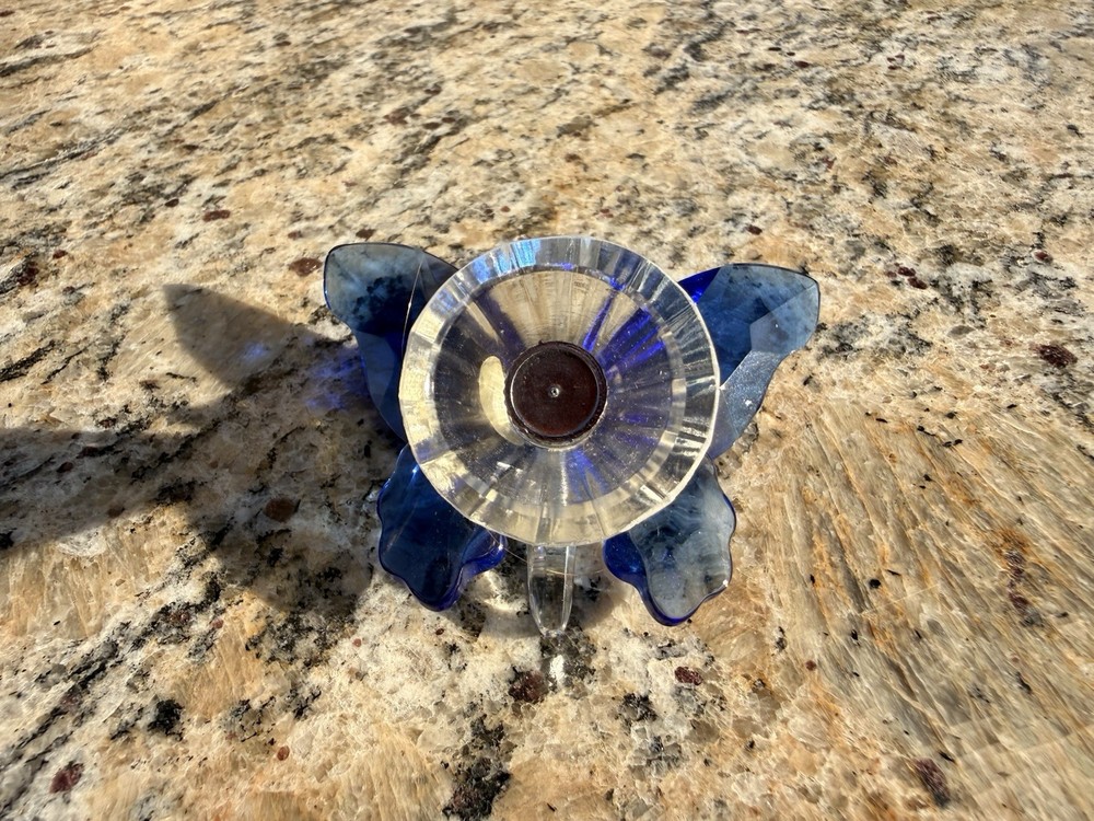 Glass Butterfly light Up. Untested. Needs Battery