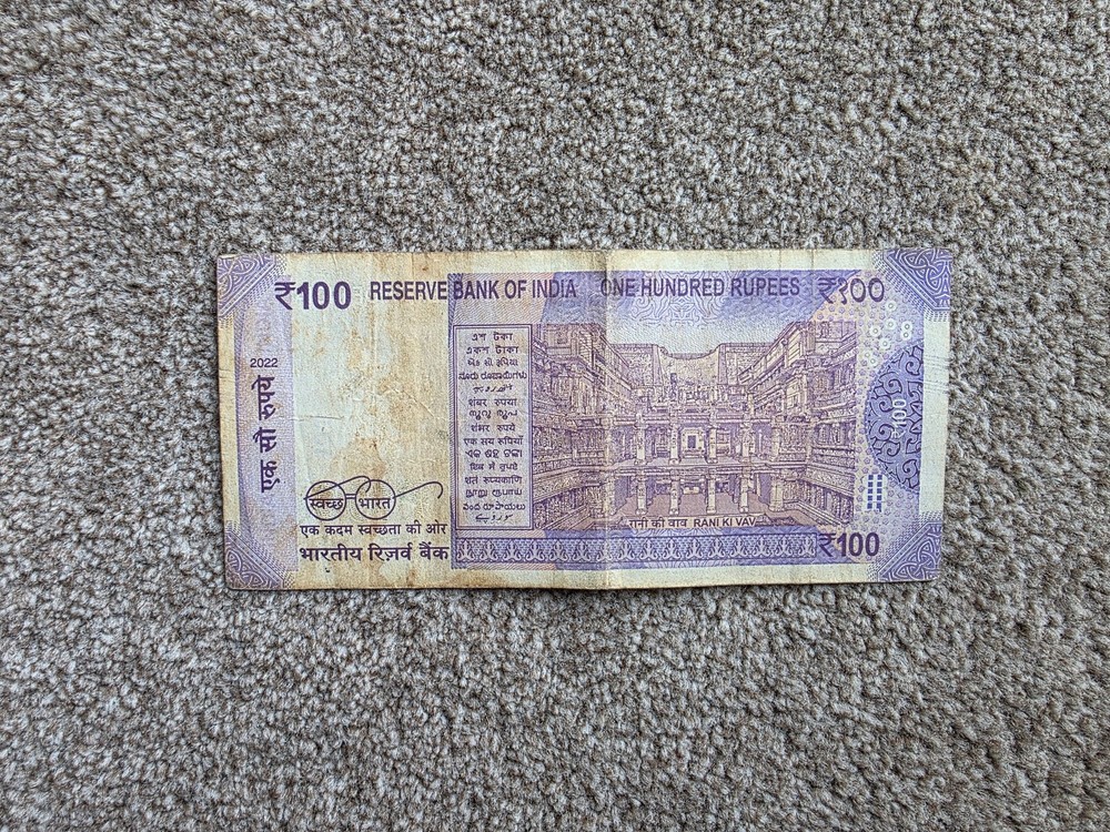 India 100 rupees note 2022