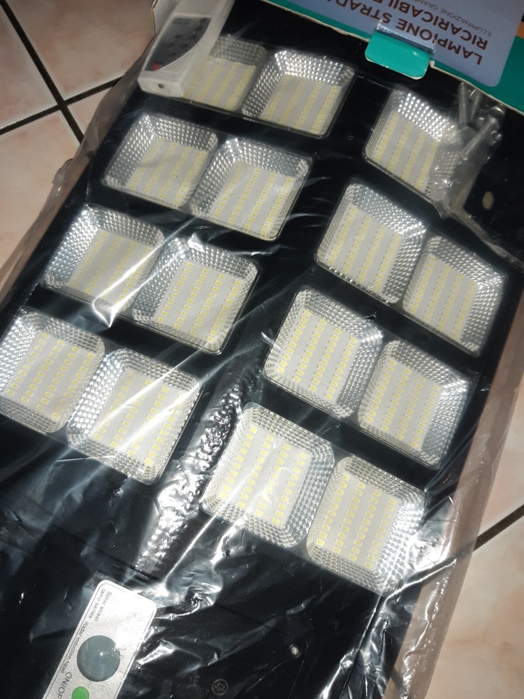 900W Solar LED Lamp