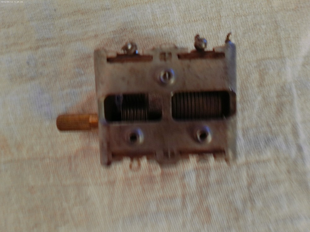 Vintage Dual Section Variable Capacitor 150/450pf Tested Good