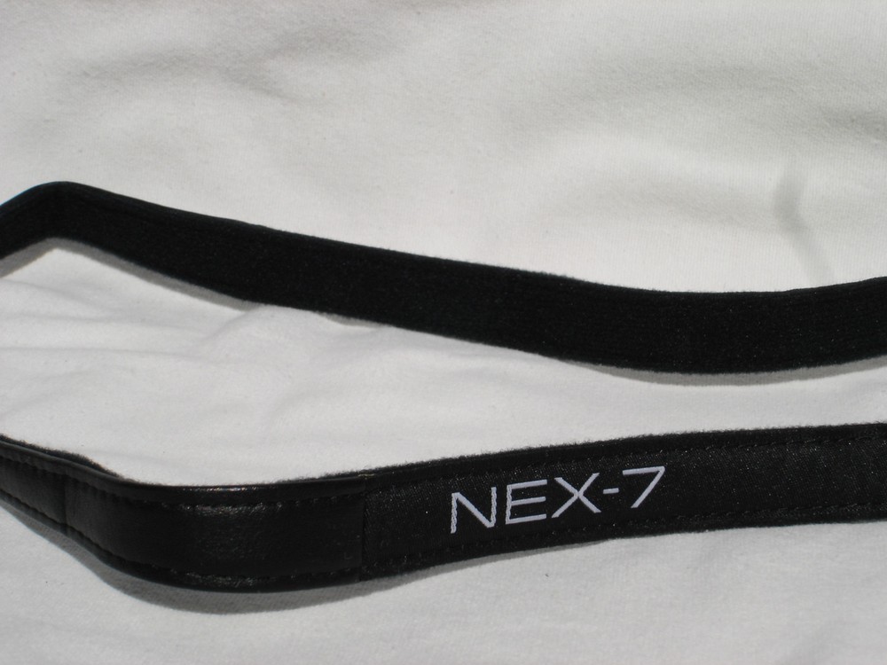 SONY NEX-7 camera strap , Genuine