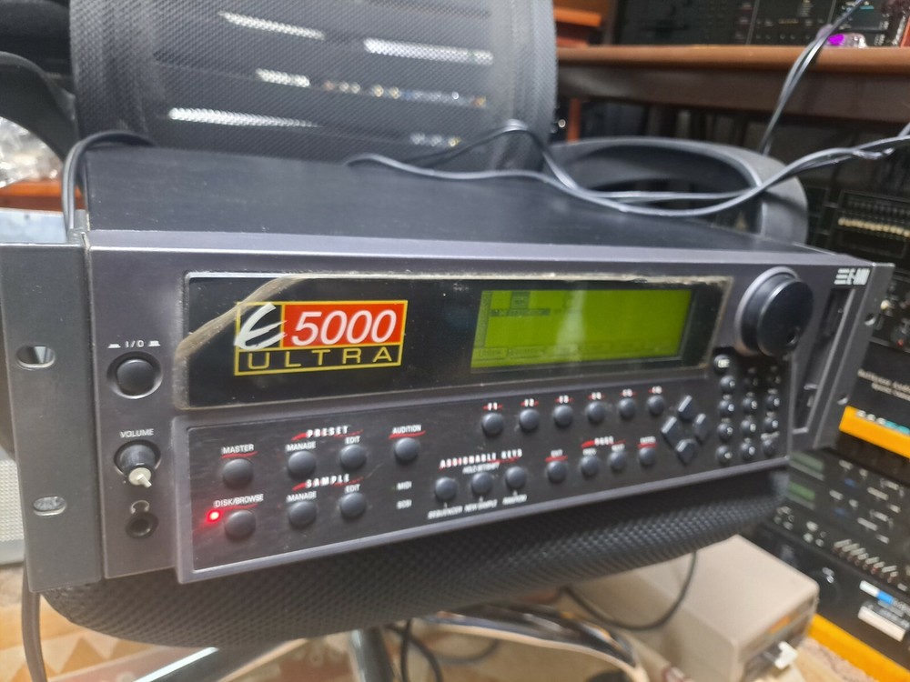 E-MU  e5000 ultra  sampler worldwide shipping