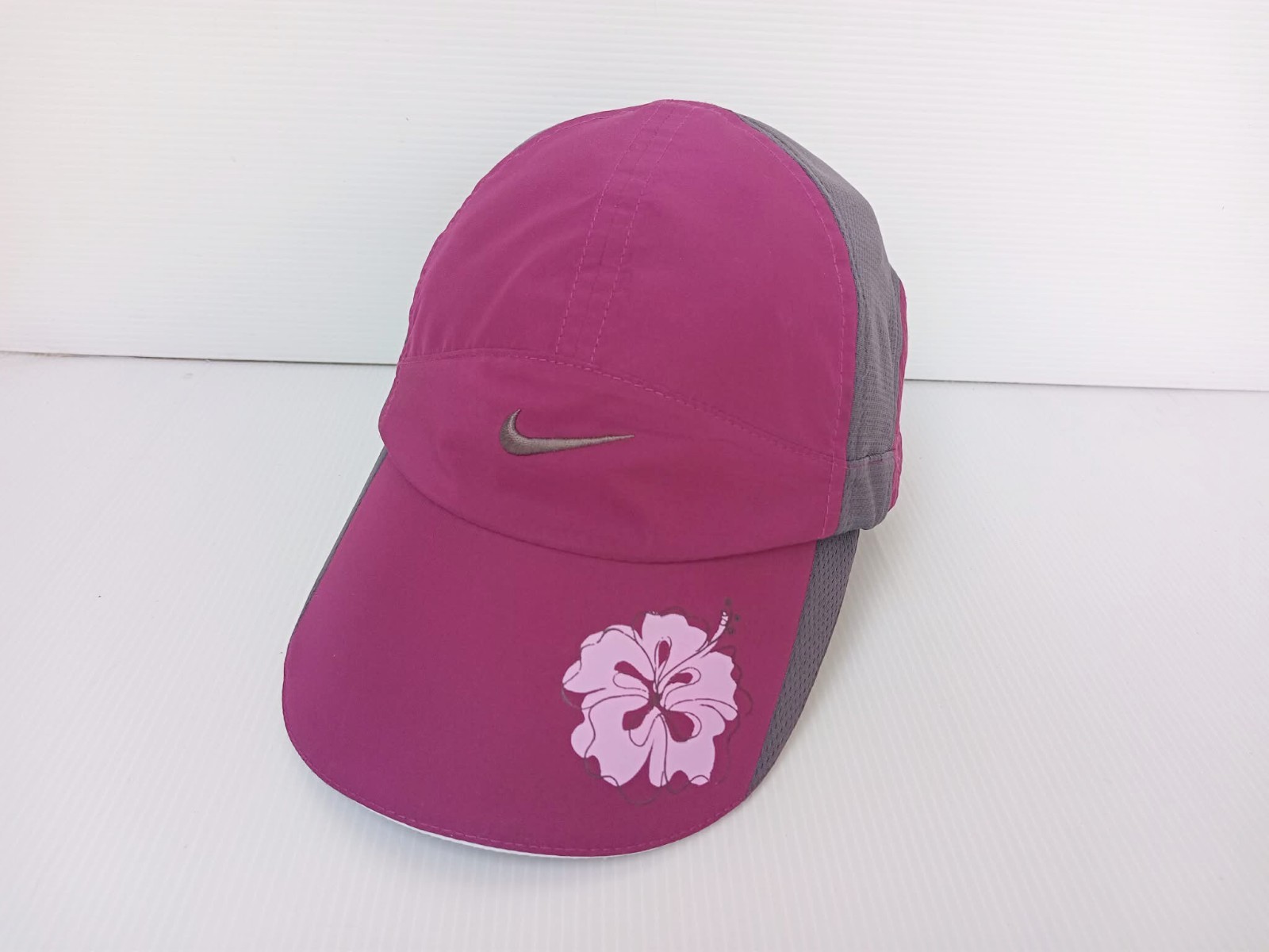 Nike DRI-FIT Cap Hat 2 Colorful Magenta-Gray Mesh/Swoosh Flower