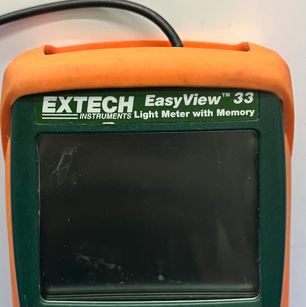 EXTECH EASYVIEW ™ 33 DIGITAL LIGHT METER WITH MEMORY & CASE