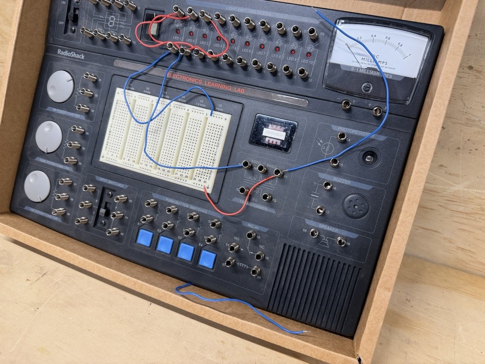Radio Shack Electronics Learning Lab 28-280, With Make Electronics Book