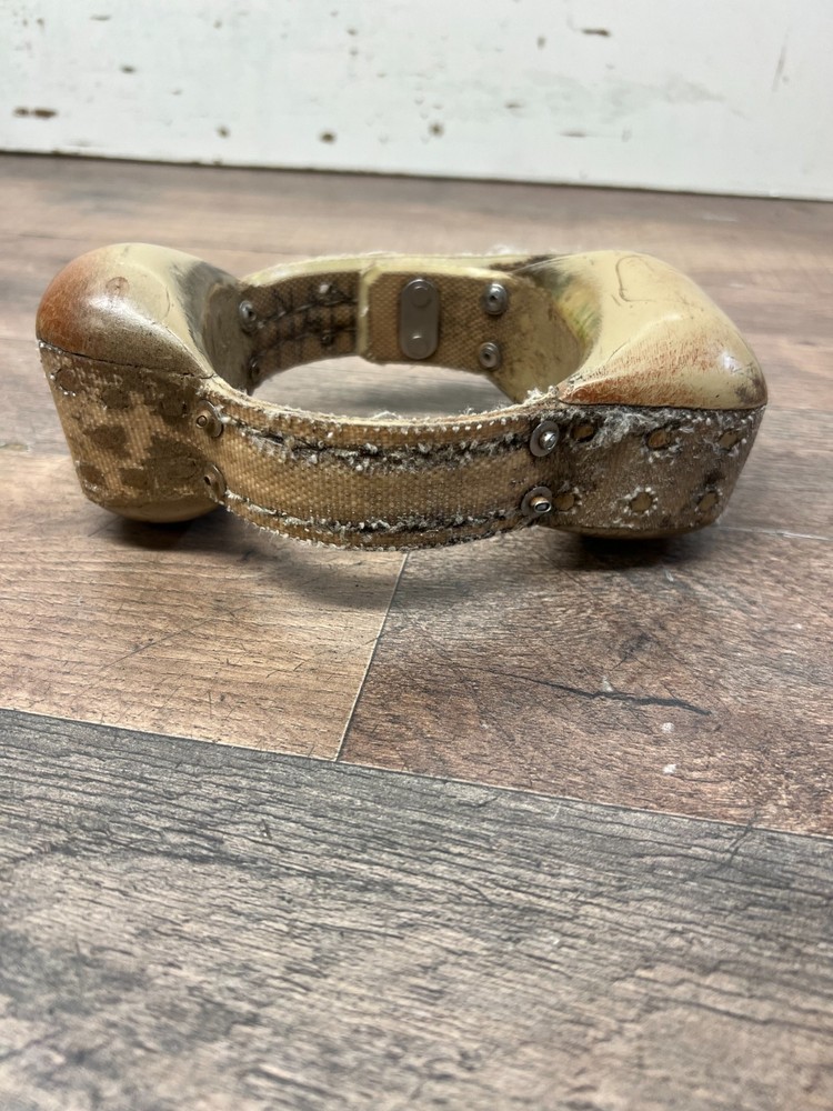 Wildlife tracking collar