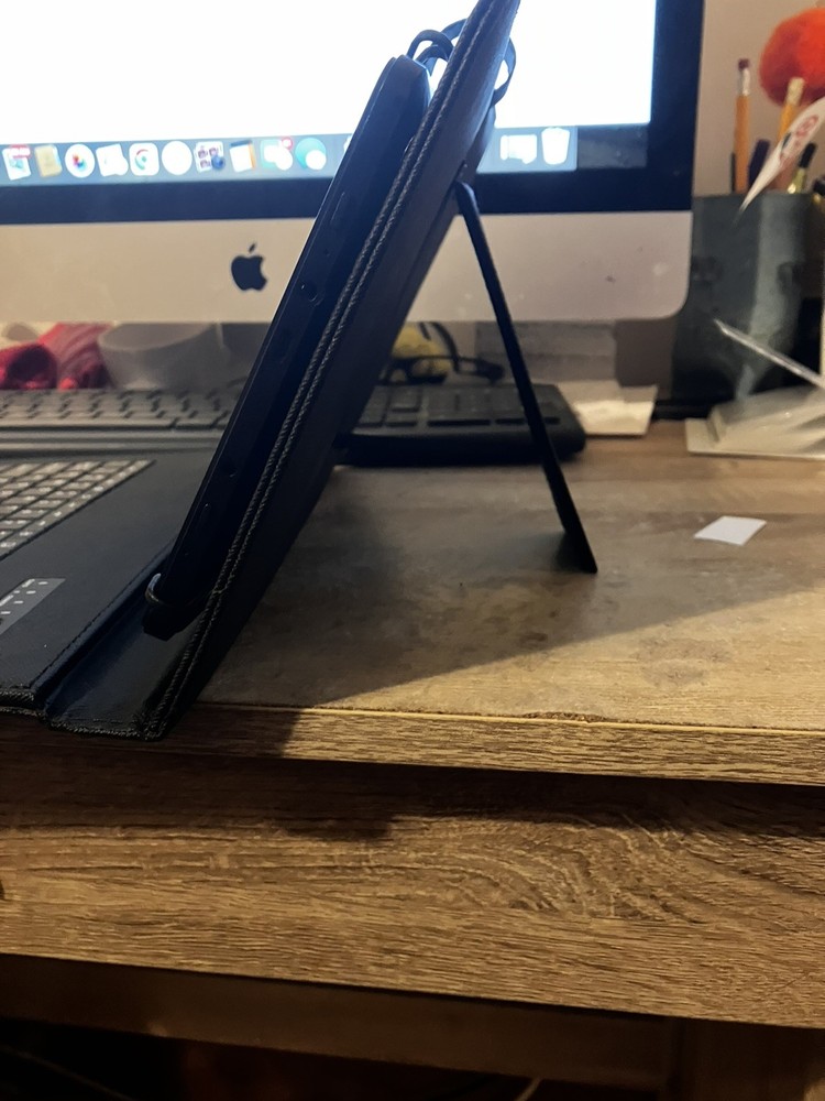 Naxa Core NID-1055 Bluetooth Tabet