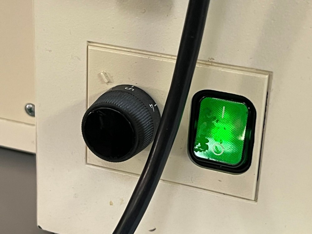 Zeiss Axiovert S100 Inverted Contrast Fluorescence Microscope with 2 Objectives