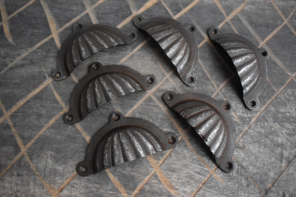 Vintage cast iron Cup cabinet drawer door knobs handles pull rustic 6 pcs