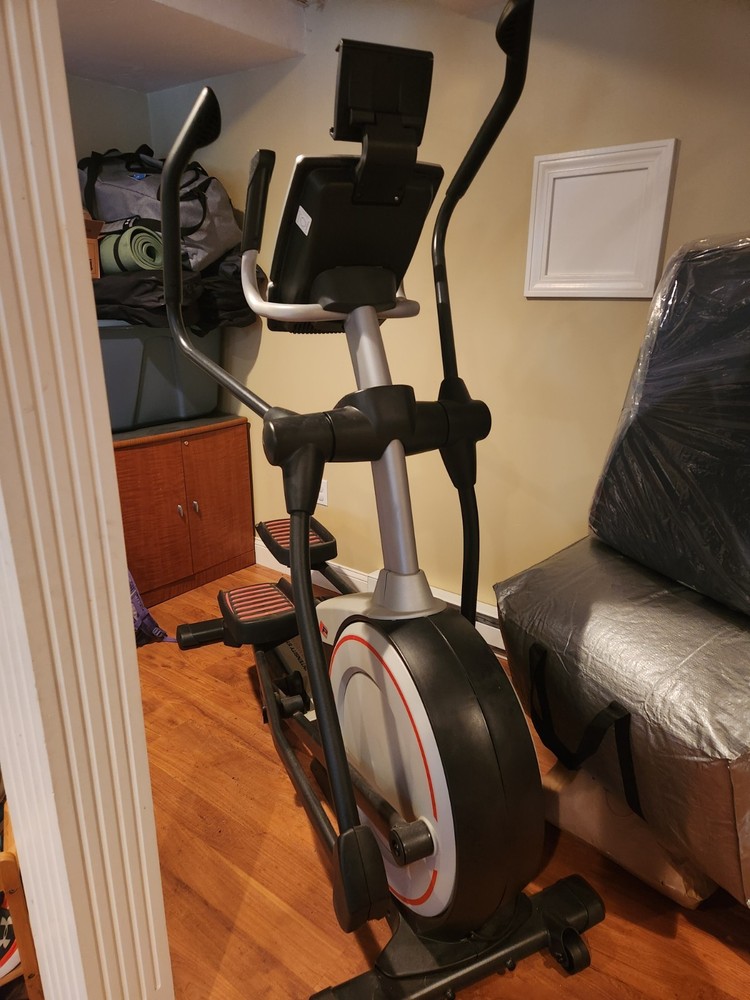 PRO-FORM ENDURANCE 720E ELLIPTICAL- SLIGHTLY USED