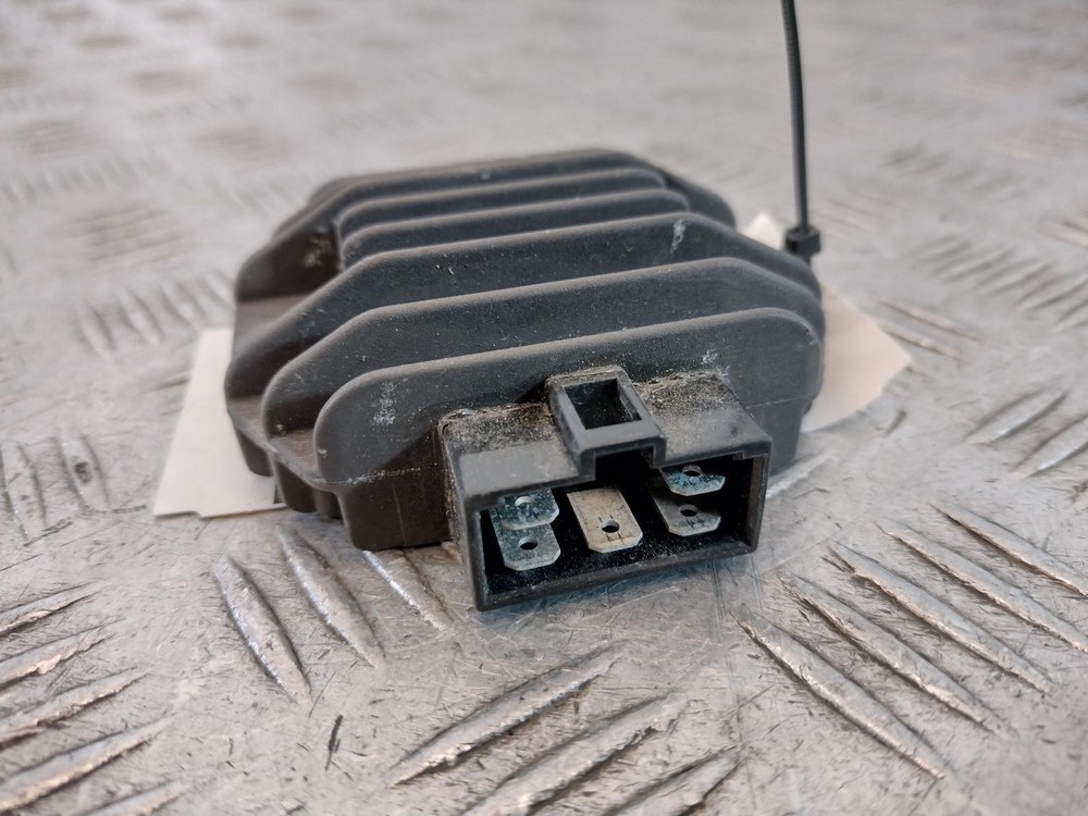 2015 VESPA PRIMAVERA RECTIFIER REGULATOR