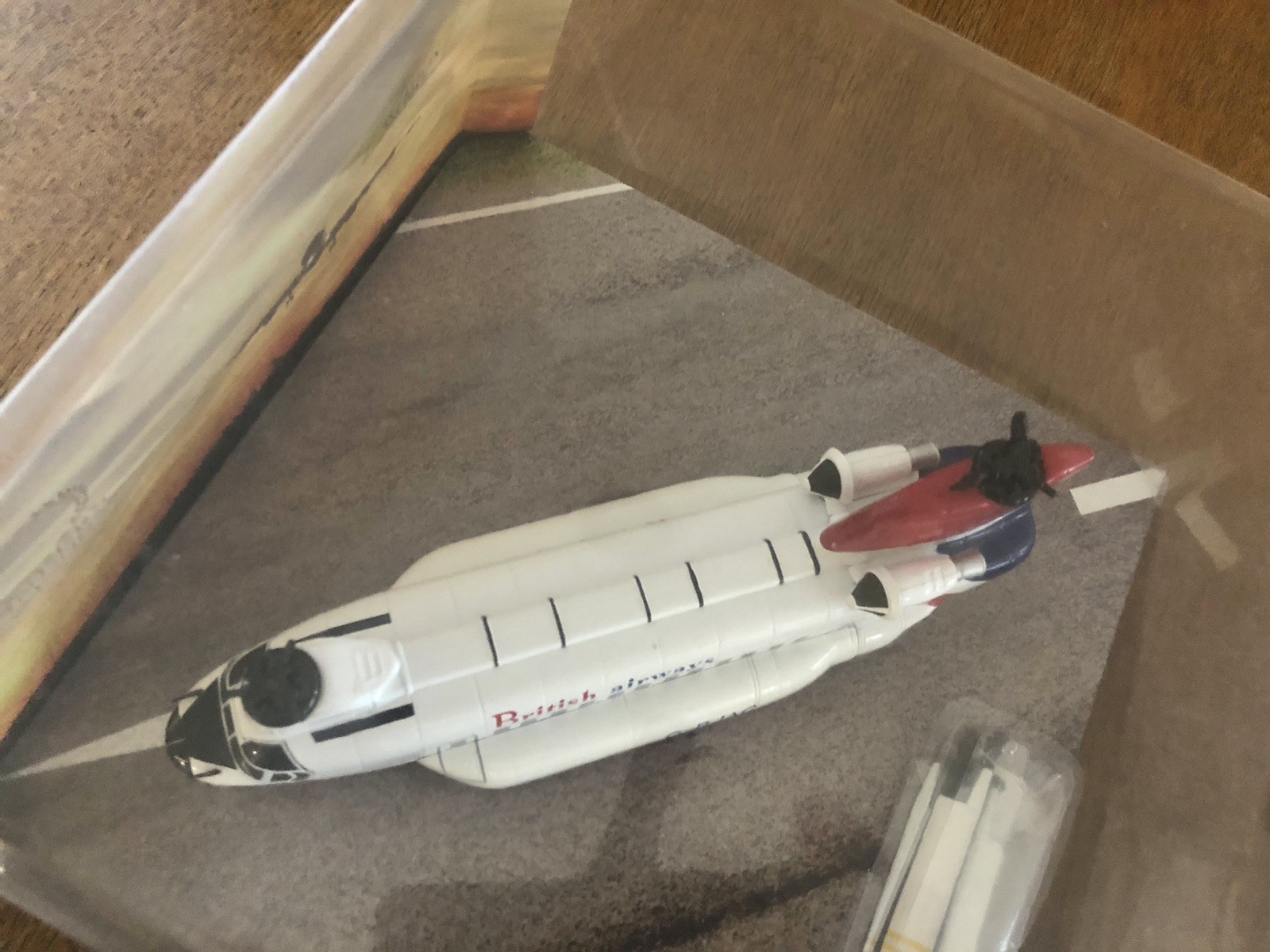 Corgi AA34207 Boeing-Vertol BV-234L Chinook British Airways Helicopters 1982