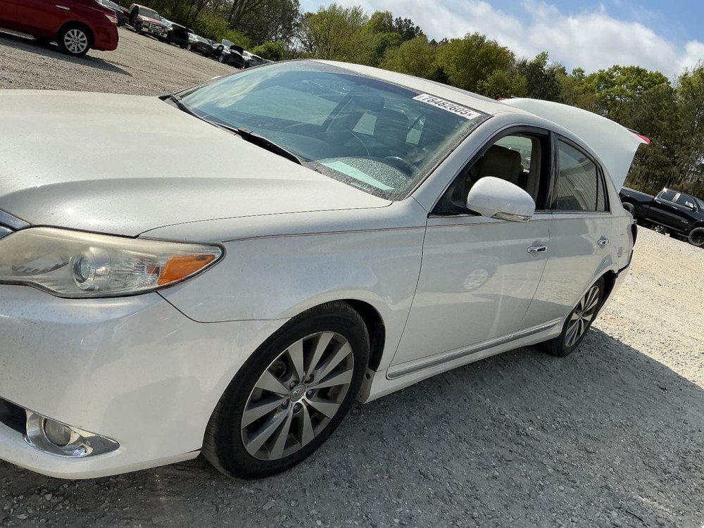 AVALON 2011 Glove Box 5021925