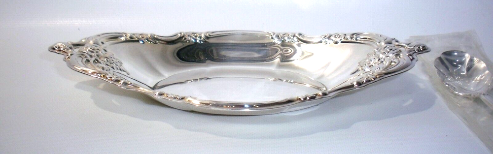 Silver Artistry Community Silverplate Oneida Silversmiths Serving Dish w/ Spoon